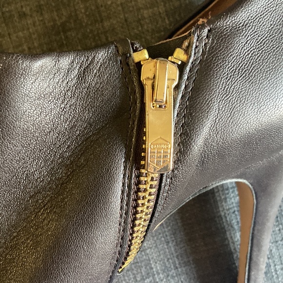 Vince Camuto leather booties - Picture 5 of 6